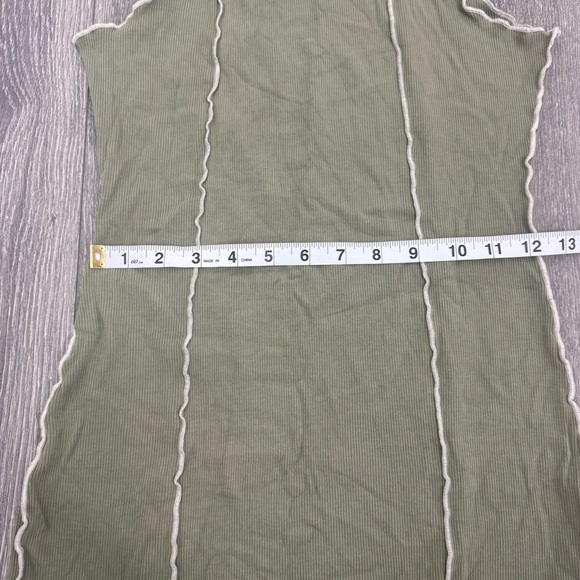 Isalis Emily Lettuce Hem Dress in Sage Size Medium - Picture 9 of 10